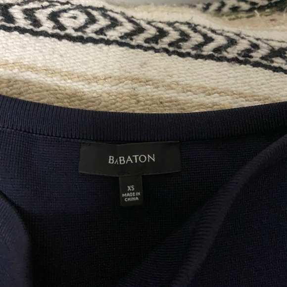 Aritzia Babaton Pencil Skirt - Size Small - Picture 2 of 2